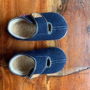 Sei Kai will shoes size 4